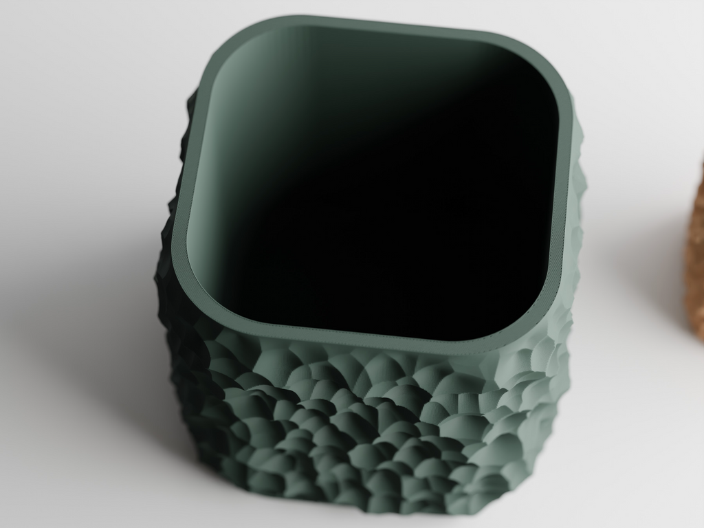 3D Printed Faceted Planter – Hammered Rock Texture Design